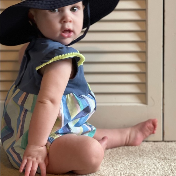 Bookmark my closet by liking this listing. My dad & me on my special day. - Picture 3 of 12